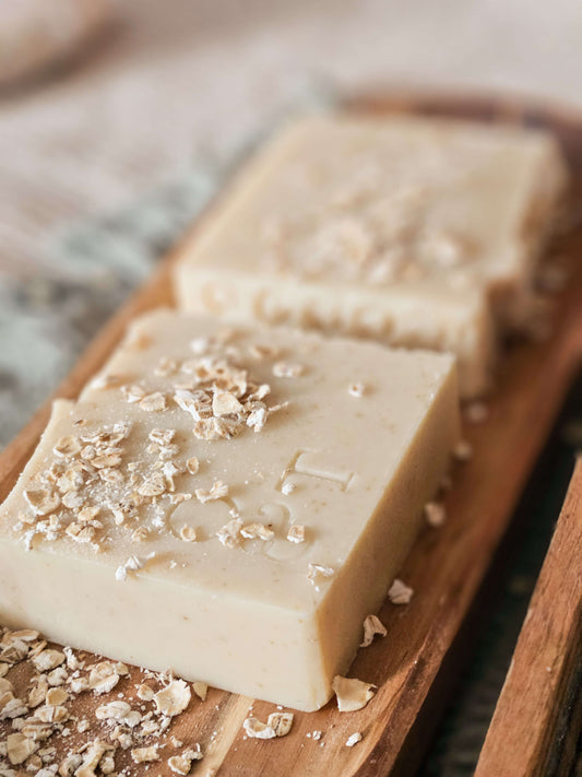 nude unscented uncoloured soap bar with oats